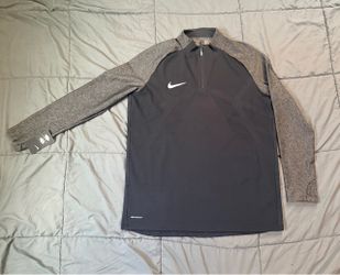 Nike Aeroswift Quarter-Zip Long Sleeve Pullover