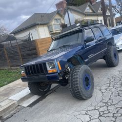 2000 Jeep Cherokee