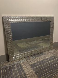 Rectangle Framed Wall Mirror (31.5” x 43.5” x 1”)