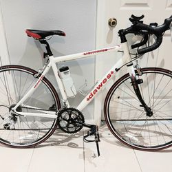 ROAD BIKE IN PERFECT LIKE NEW COND.