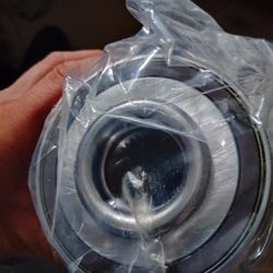 2013 Jeep Grand Cherokee Front Driver Wheel Hub