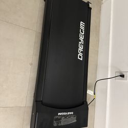 Daeyegim Under Desk Walking Treadmill – Quiet & Compact – Great Condition!