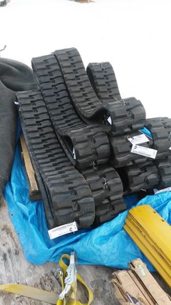 Set of 2 New HiQual Excavator / Ditchwitch Rubber Tracks, PN 230X44X72SWW, S Wave