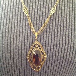 Vintage Amber Pendant Necklace