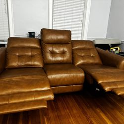 Reclinable Leather Couch Set