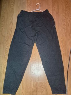 men's cotton trousers. pantalón de algodón de hombre
