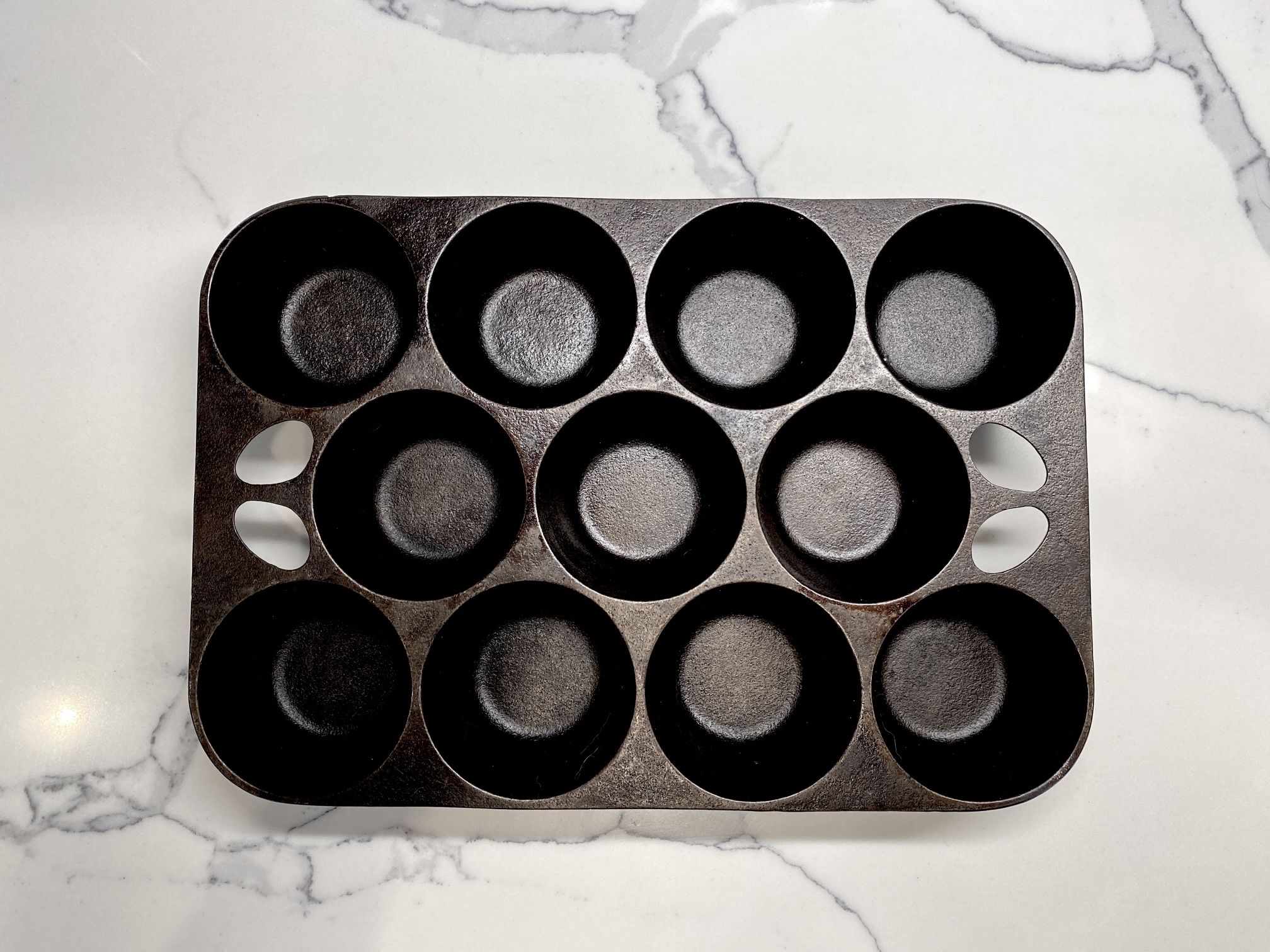 Griswold Cast Iron Popover Or Muffin Pan