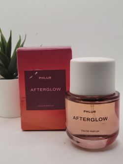 PHLUR 

Afterglow Eau de Parfum

1.7 fl ⭐️ ( USED 5%)