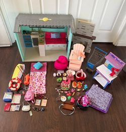 Toys-Our Generation /American Girl Seaside Beach House Dollhouse play set