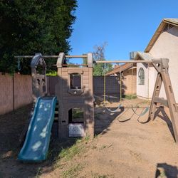 Naturally Playful"™ Adventure Lodge Play Center