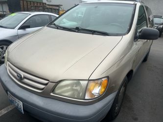 2001 Toyota Sienna