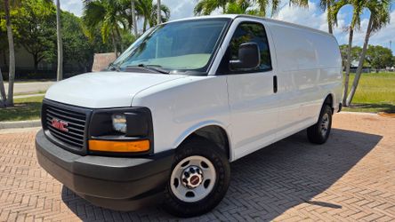 2017 GMC Savana
