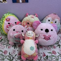 5 Squishmallows, 1 Snackle