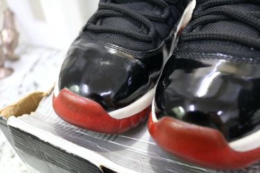 Air Jordan 11 Retro Bred 2001 Release (Size 7 Men)