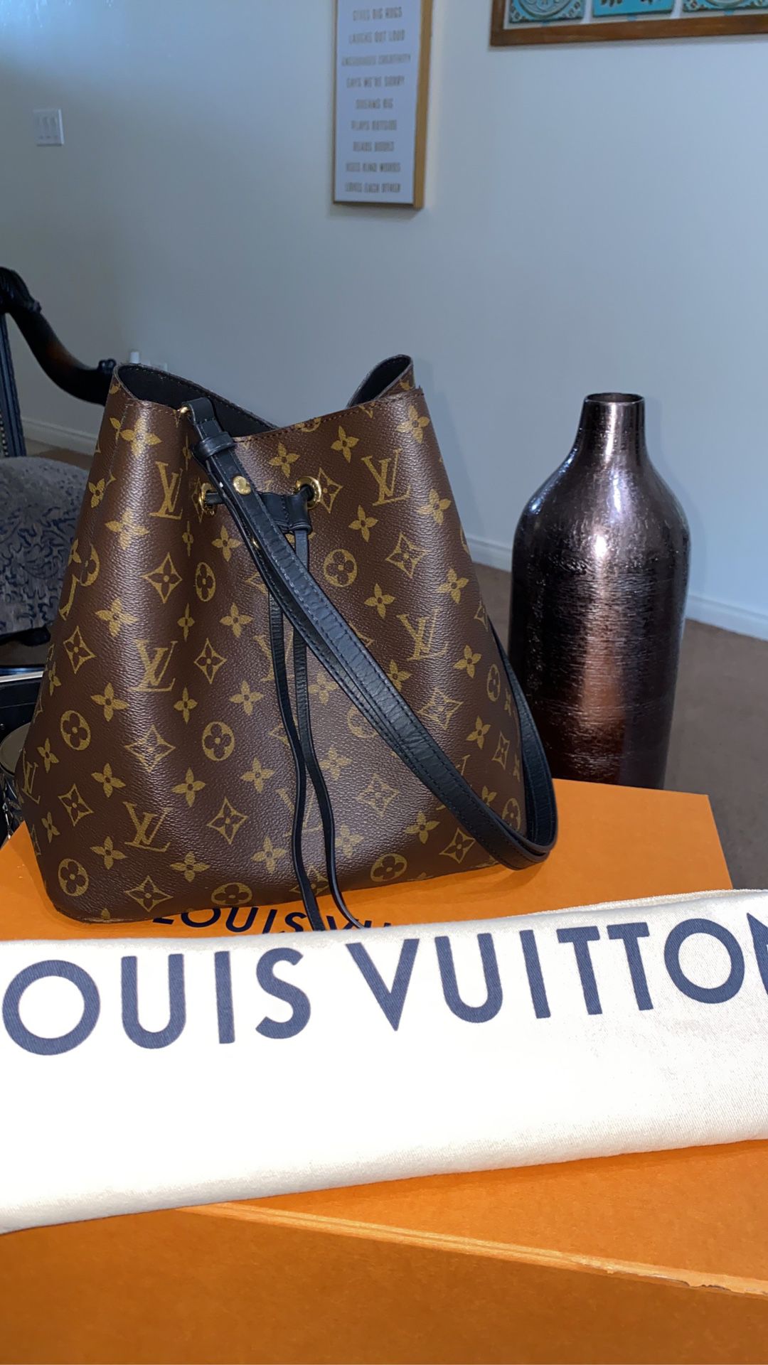 Louis Vuitton Emilie Wallet for Sale in Bakersfield, CA - OfferUp