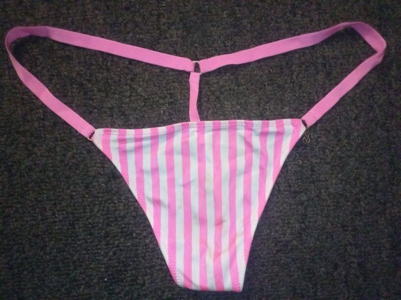 Gstring w/ VS Charm