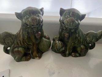 Ceramic Chinese Dog