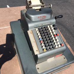 R.C.Allen Business Machine / Antique Cash Register