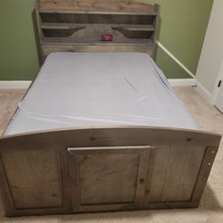 Full Size Solid Wood Bed,  Drawers & Storage 