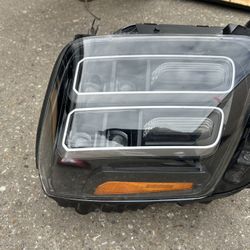 2023-25 KIA TELLURIDE RH HEADLIGHT FULL LED OEM 
