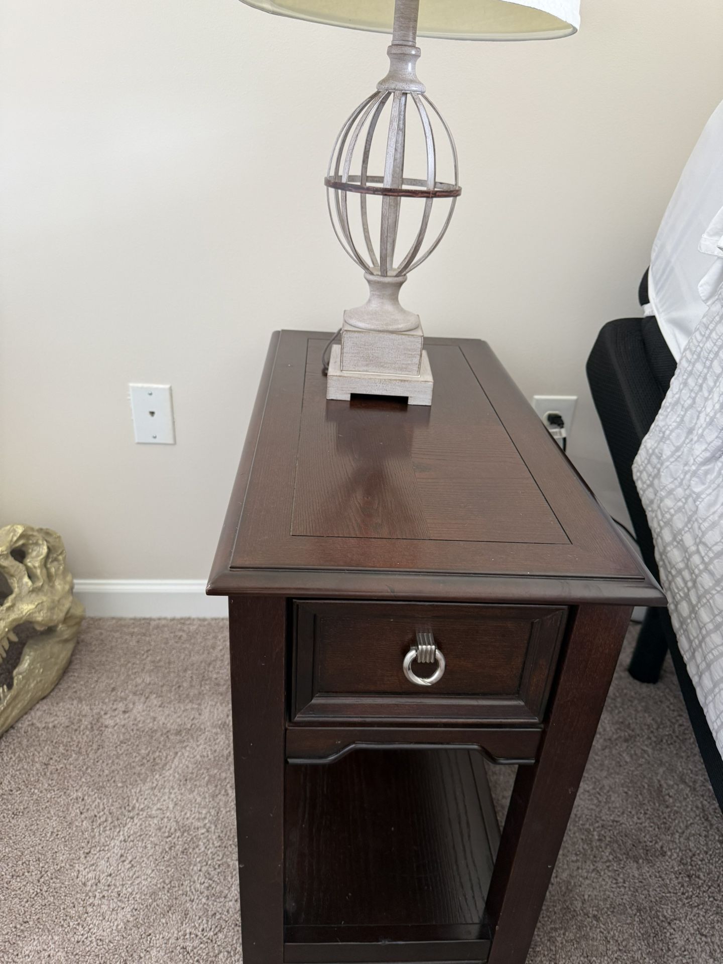 Set of 2 End Tables