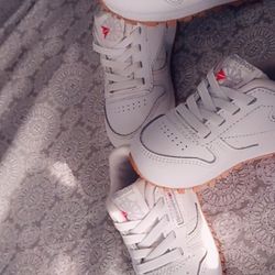 Reebok Sz 4c And 9 Toddlers