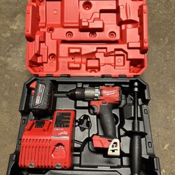 M18 FUEL 18V Lithium-lon Brushless Cordless 1/2 in. Hammer Drill Driver Kit with One 5.0 Ah Battery and Hard Case