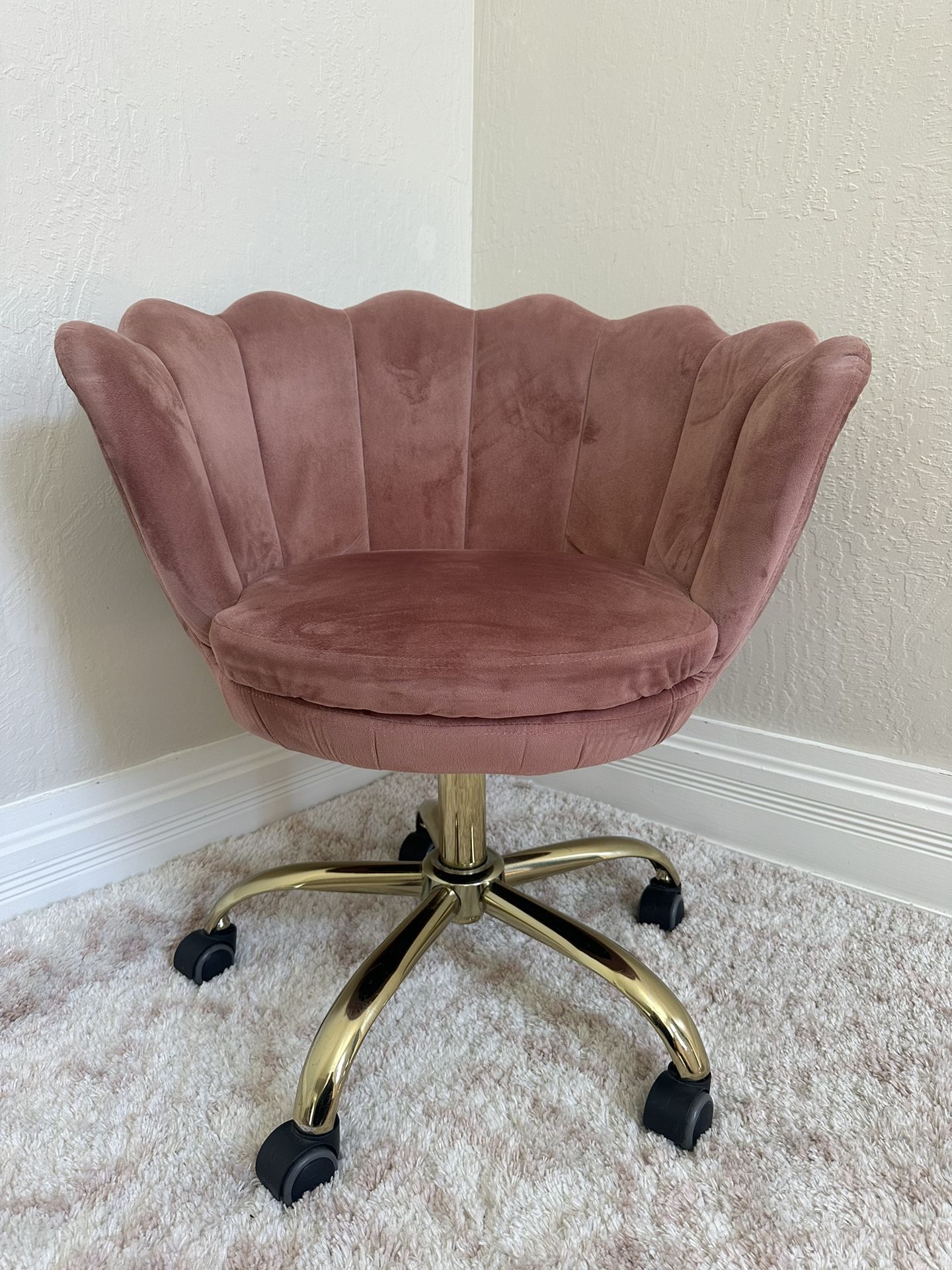Velvet Scalloped Seashell Office Swivel Chair Pink