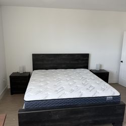 Bedroom Set Excellent Condition 