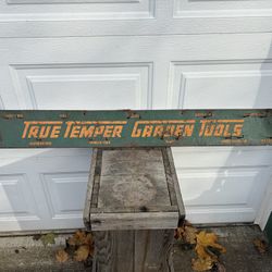 Authentic Vintage True Temper Garden Tools display in Fair Condition. Has great patina (which we used to call rust). Still a nice piece for the man ca