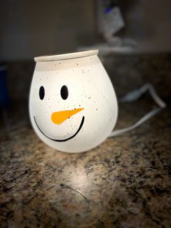 Frosty glow Scentsy warmer