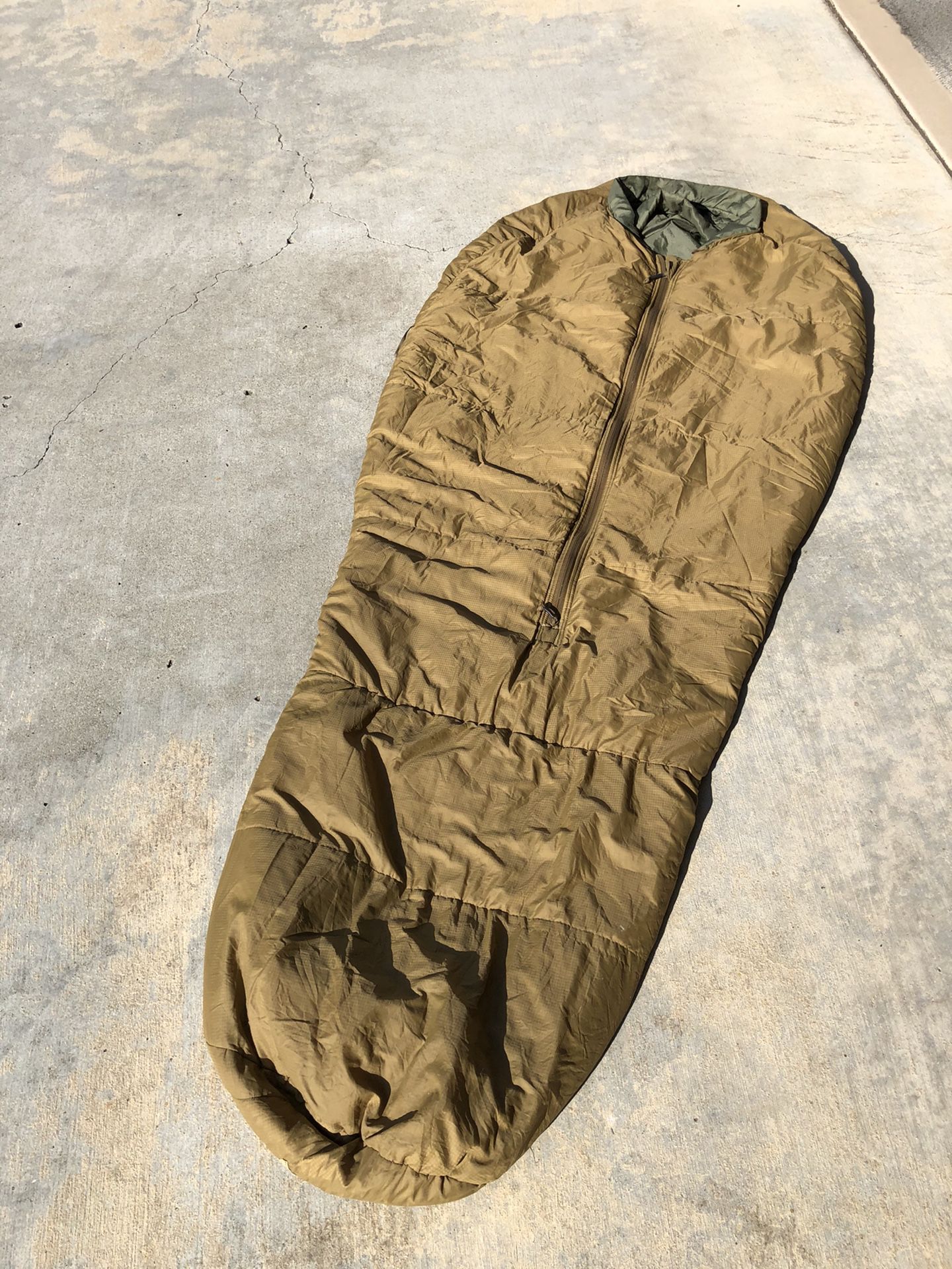 New USMC Cif Issued Sleeping Bag Coyote