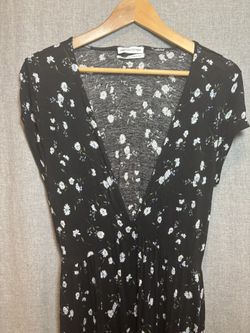 Urban Outfitters Dallas Plunging V-neck Midi Black Dress With Small Floral Size Large