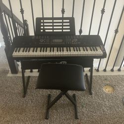 Electronic Keyboard w/ Stand & Bench – Great Condition!