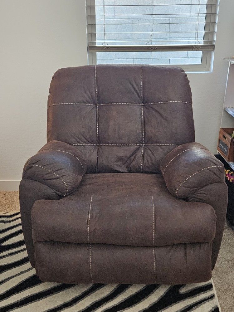 Recliners for Sale in Sun City, AZ OfferUp
