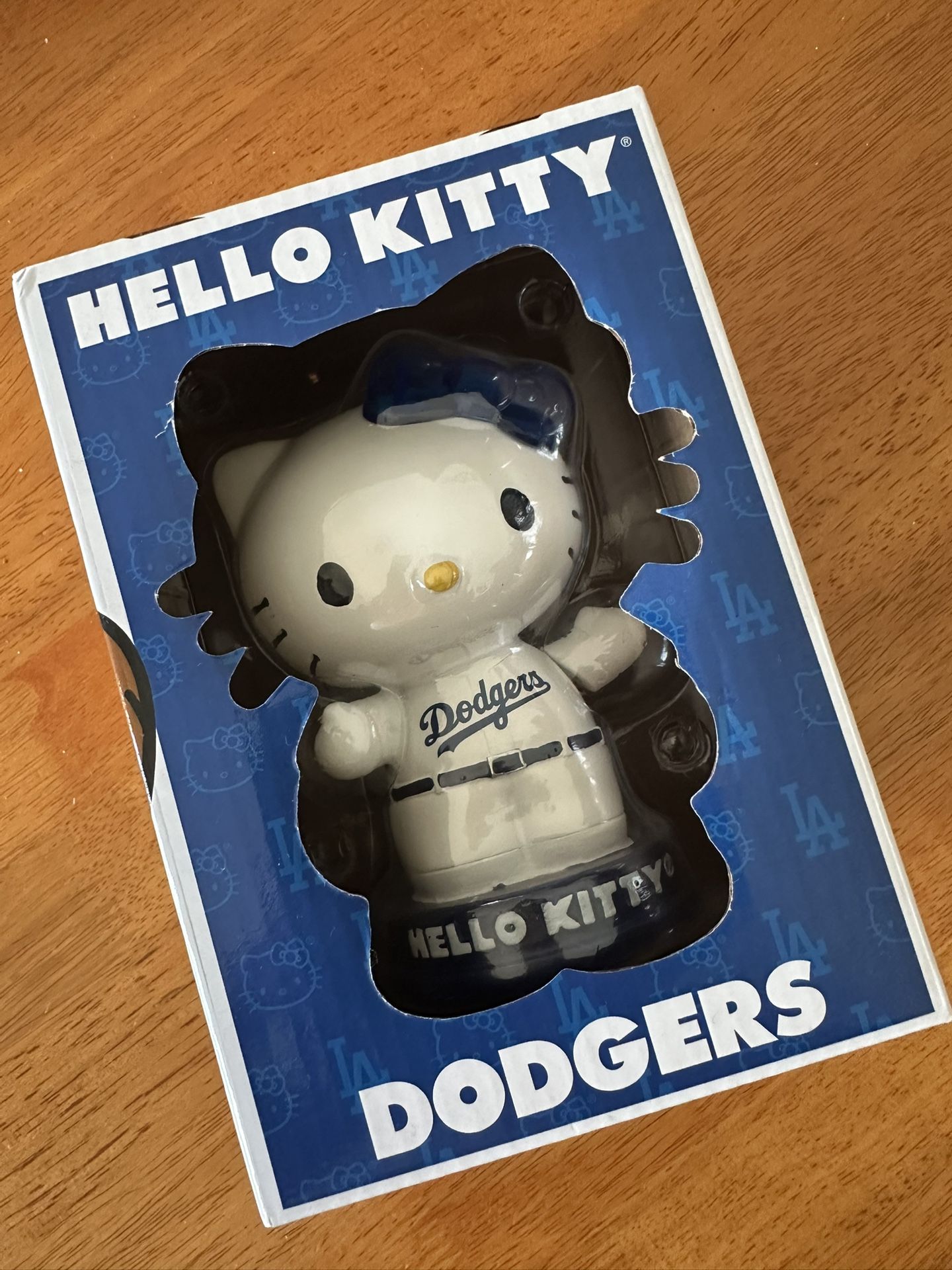 LA Dodgers MLB Baseball Hello Kitty Bobblehead Doll Limited edition Collectors Memorabilia