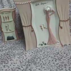 Glamour Tissue And Brush Holder Set (Vintage)