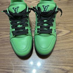 Louis Vuitton Sneakers Size 8 Authentic