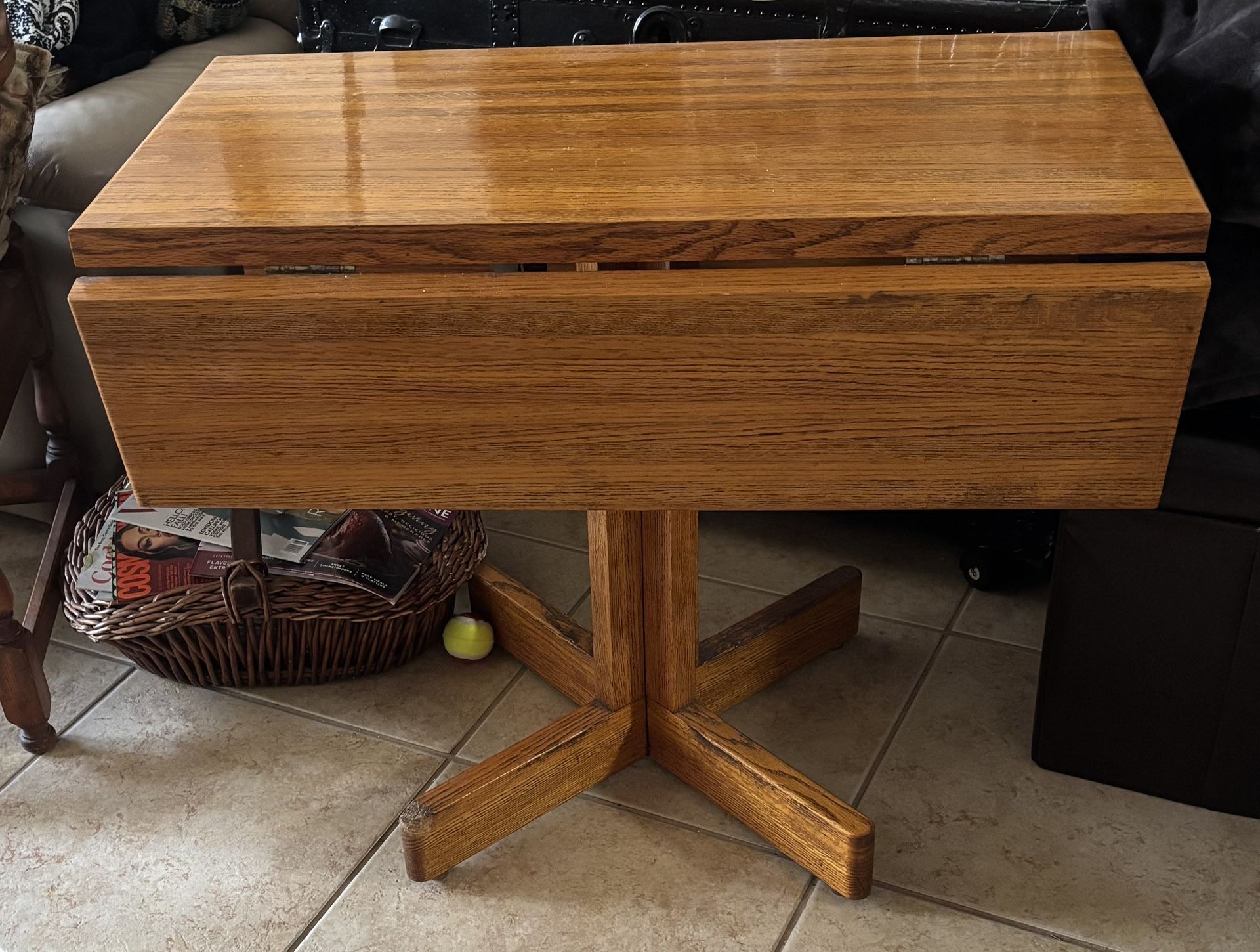 Drop Leaf Table Very Good Condition 