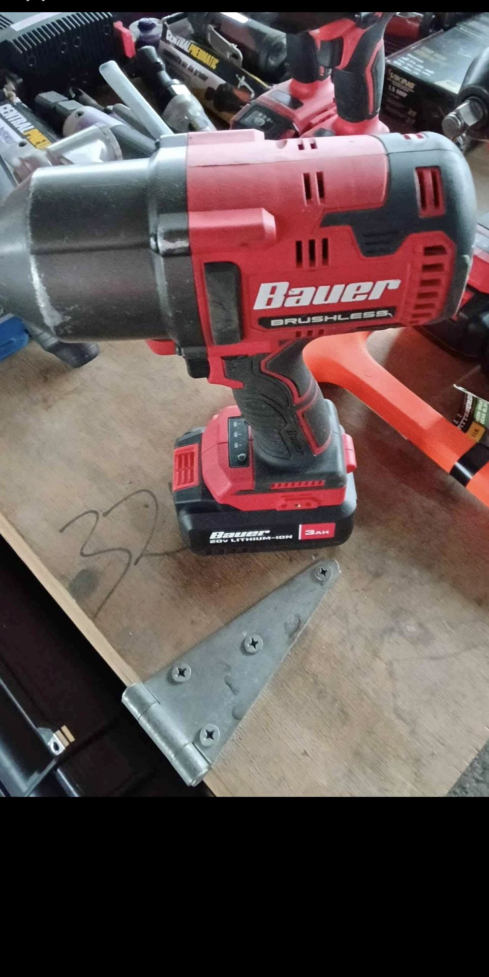 Bauer 20 V High Torque 1/2” Impact Wrench with battery and charger for ...