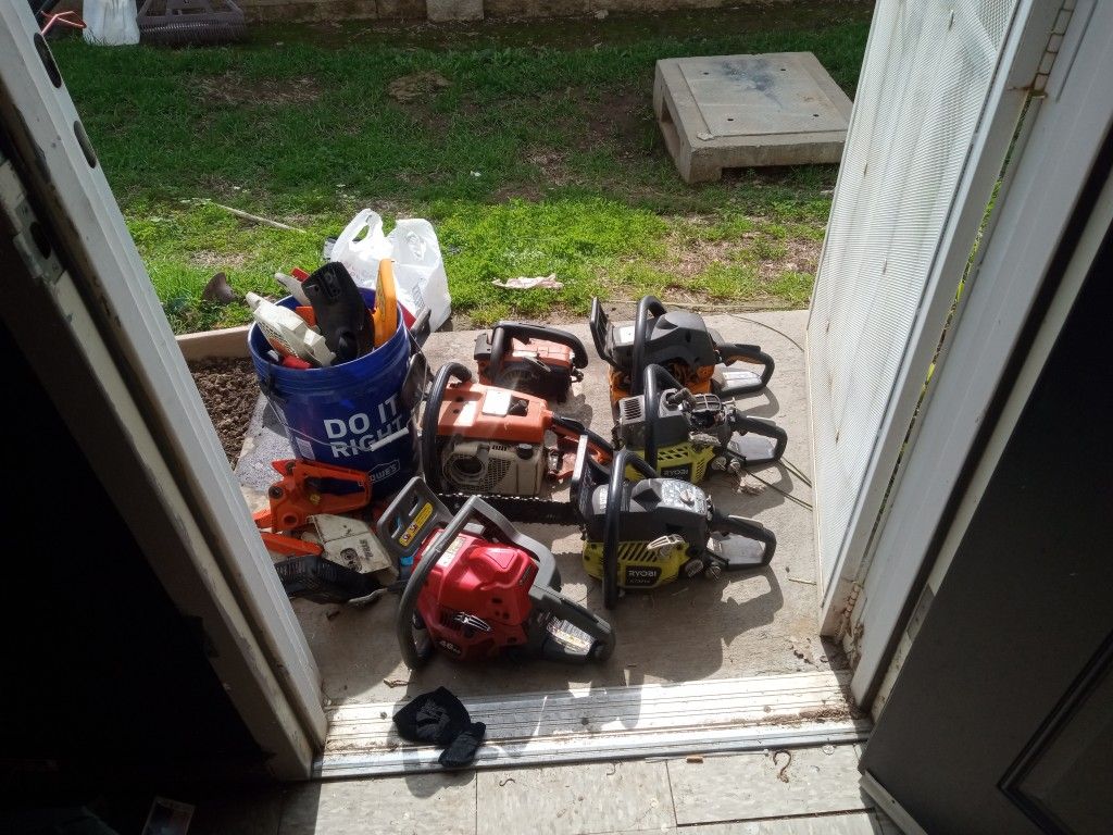 Chainsaws And Chainsaw Parts, Chains, Bars, Bar Oil, Etc.