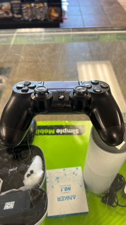 PS4 controller