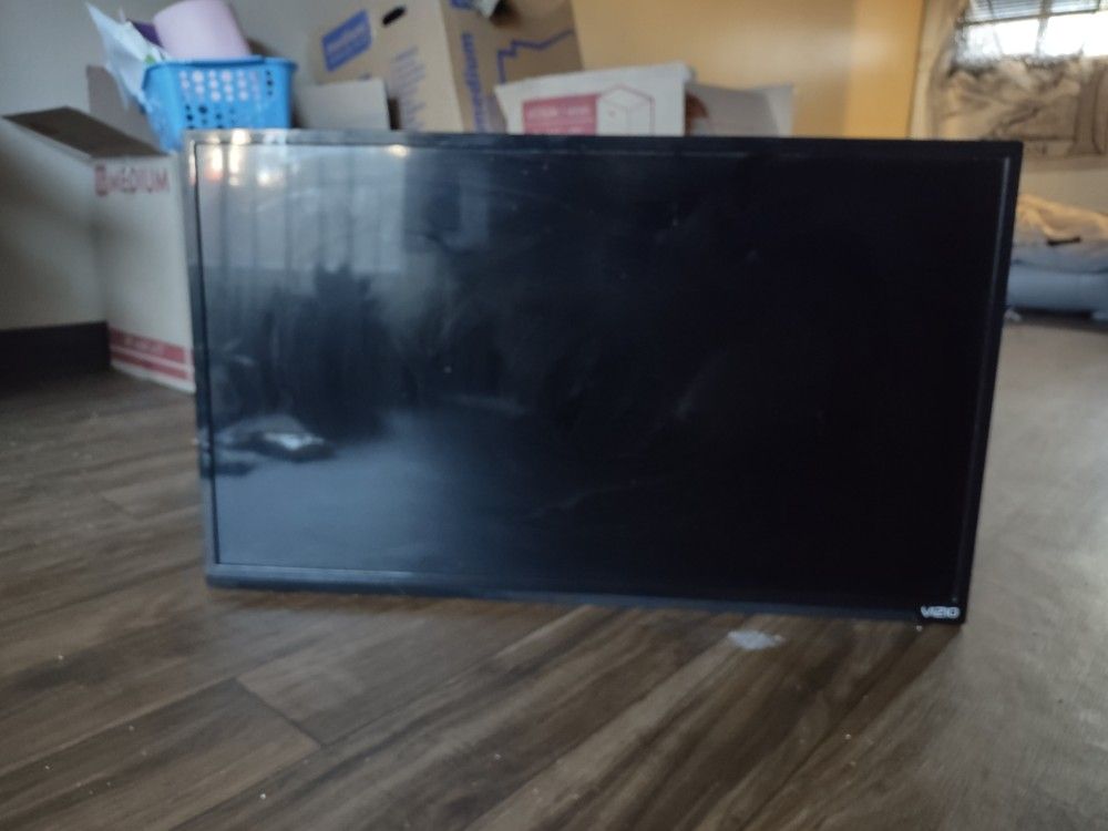VIZIO D32h-F4 Model | 31.50" | Needs To Be Gone ASAP!!