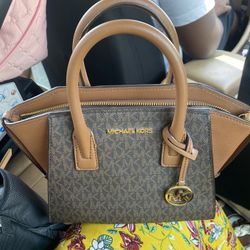 Micheal Kors Small Handbag 