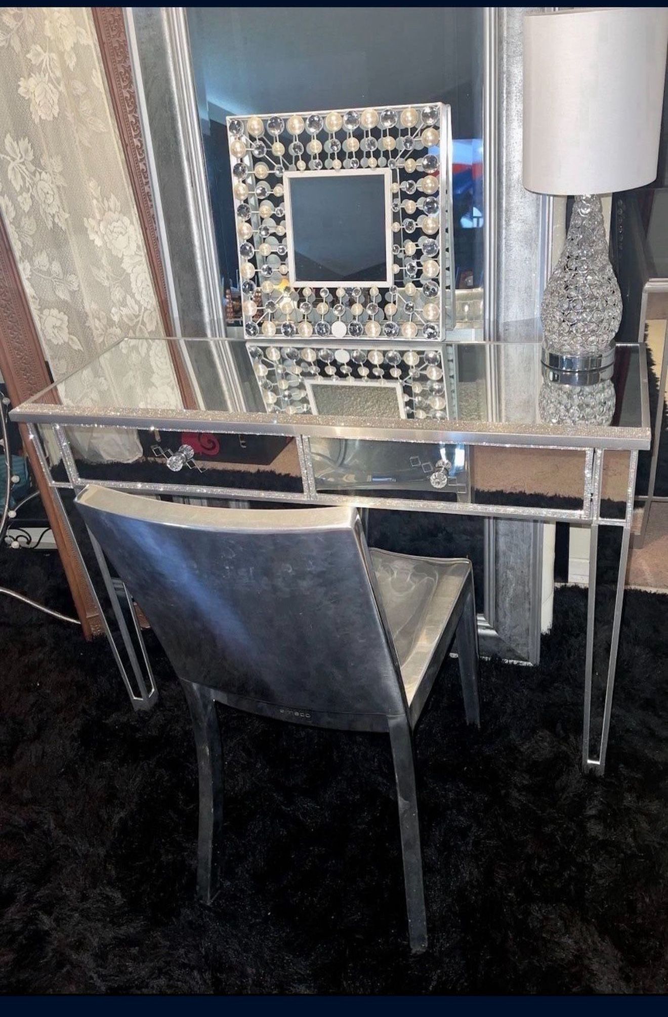 Blingy Bundle Glistening Mirror Vanity