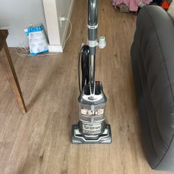 Shark Vacuum Navigator 