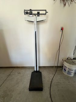 Physician Beam Balance Scale with Height Rod