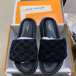 L V Women’s Sandles 