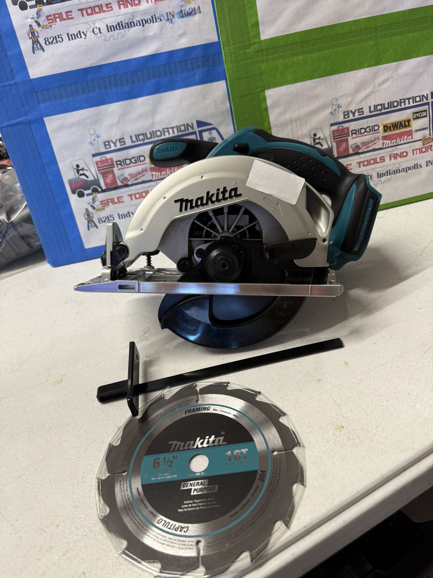 Makita 18V LXT Lithium-Ion Cordless 6-1/2 in. Lightweight Circular Saw and General Purpose Blade (Tool-Only) Price-95$