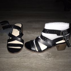 New Black Leather Wedge Sandals sz 8